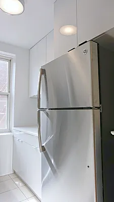 Rented by Metropolitan Equities | media 7