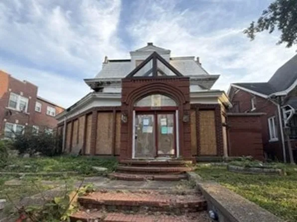 4612 W Broadway, Louisville, KY 40211