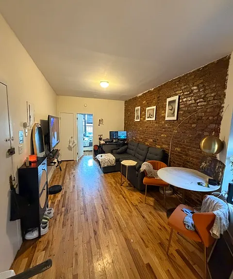 635 Grand Ave #9 — Photo 2