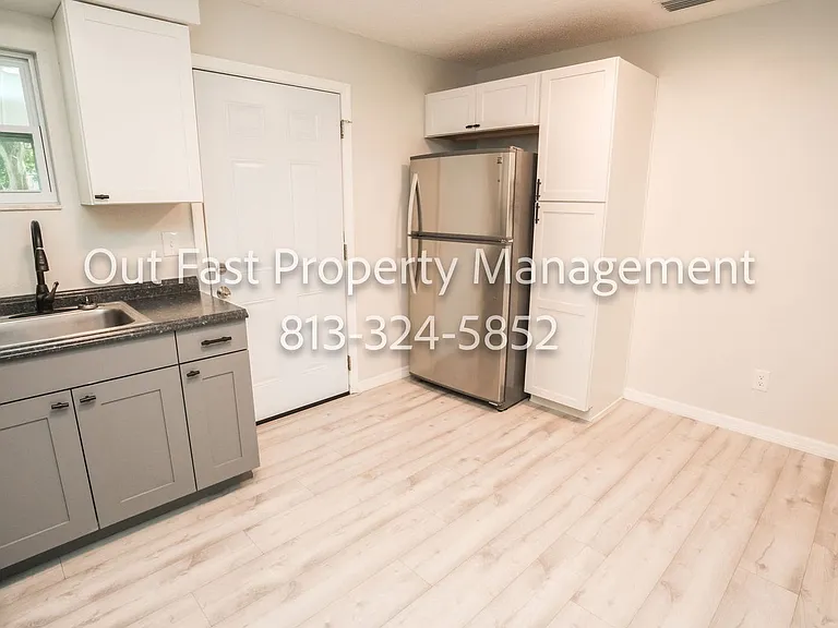 430 3rd Ave — Photo 23