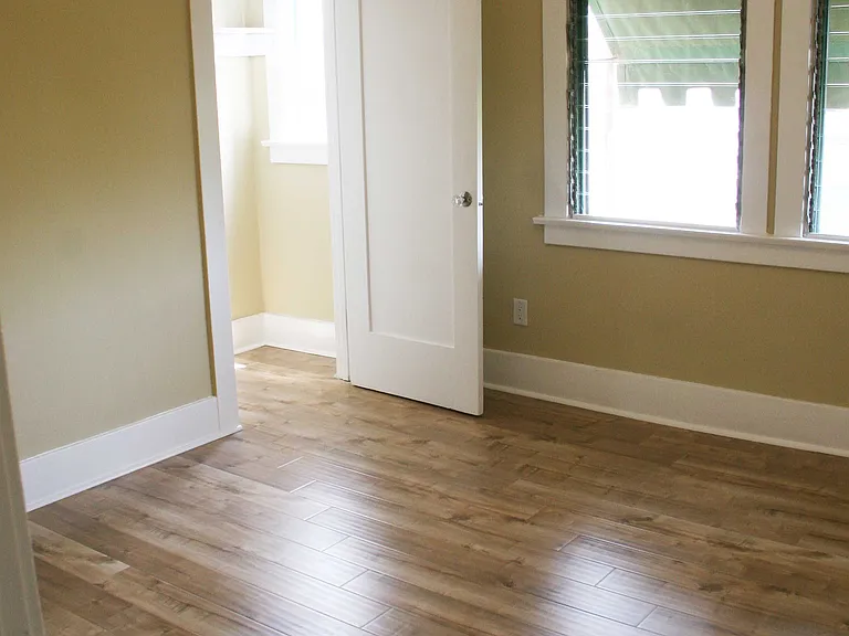 8001 1/2 Blackburn Ave — Photo 28
