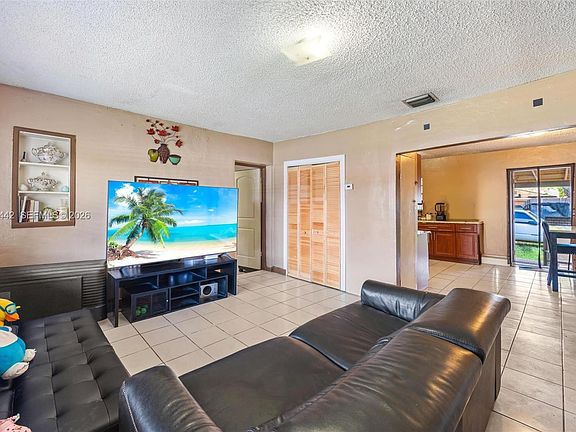 3rd image of 6223 NW Miami Pl
