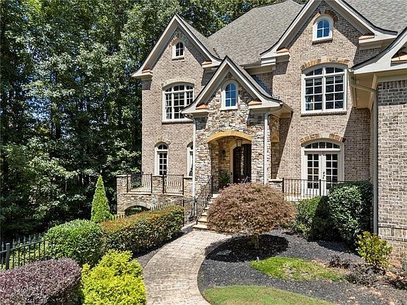 5th image of 15873 Meadow King Ct