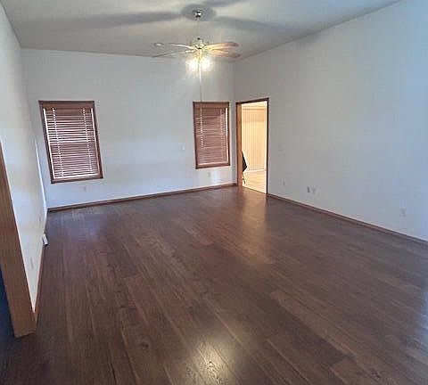 4th image of 4905 W Kingsbury Street