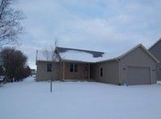 1306 Crossing Ridge Trl, Sun Prairie, WI 53590