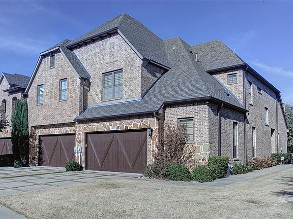 2nd image of 2829 Creekway Dr