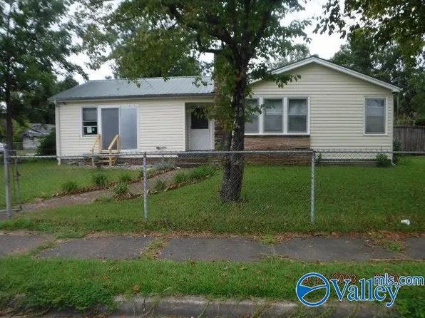 700 Raley St, Gadsden, AL 35903
