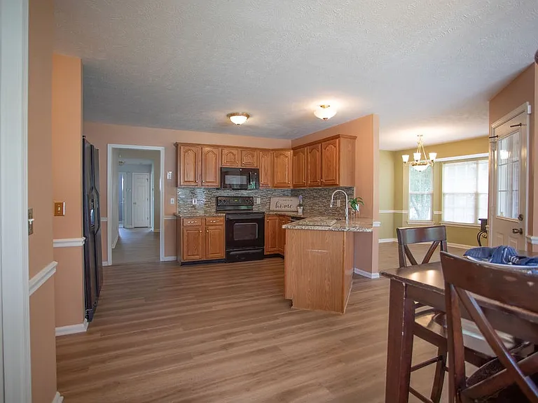 3441 Cross Meadow Dr — Photo 9
