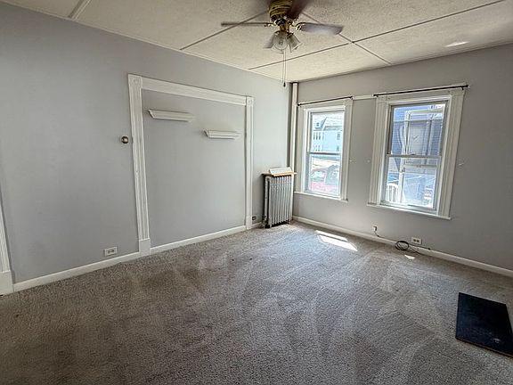 4th image of 94 Ashland St #1
