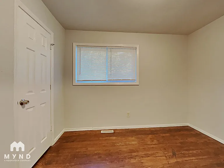 301 Edgegreen Dr — Photo 14