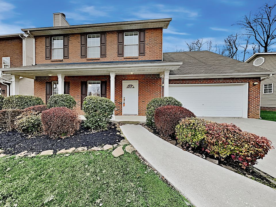 1st image of 815 Dowry Ln