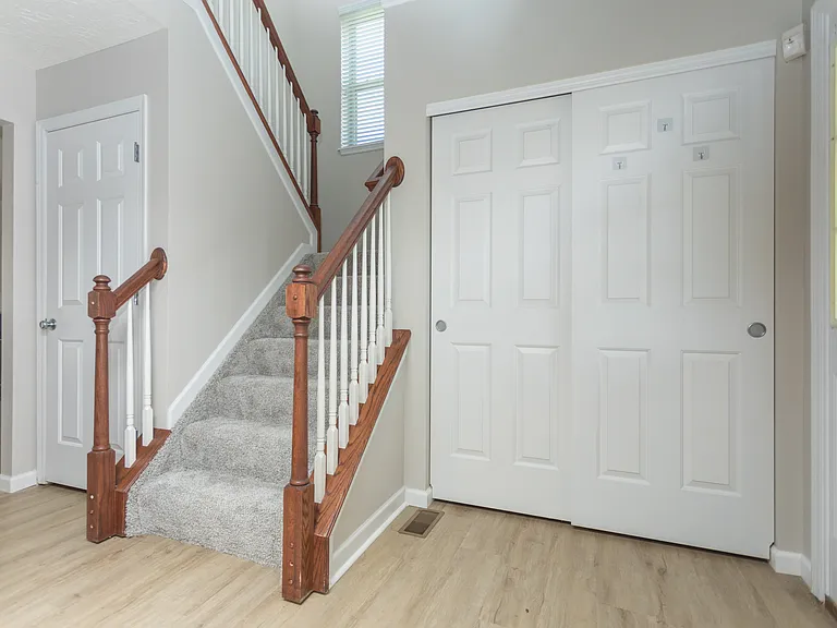 8400 S Port Dr — Photo 3