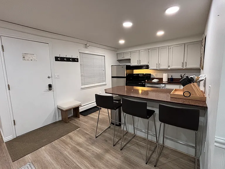 1482 Empire Ave #M3 — Photo 9