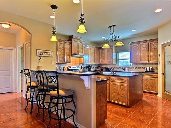 5th image of 6301 Alexis Dr