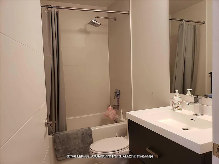50 Wellesley St E #502 — Photo 10