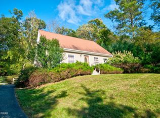 19 Sutter Ct, Hawley, PA 18428