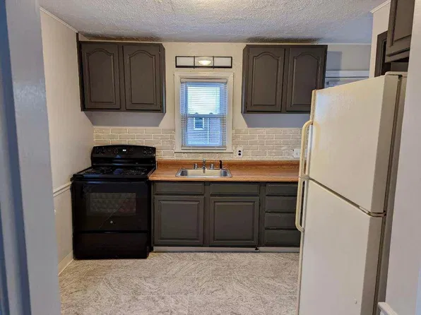 102 E Royal Forest Blvd, Columbus, OH 43214