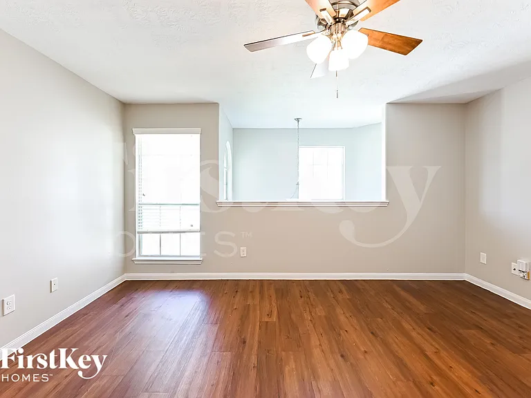 15402 Bammel Oaks Ct — Photo 11