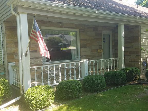 4th image of 145 Budlong St