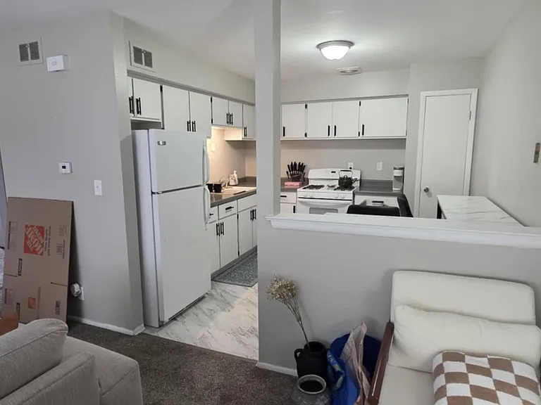 3505 S Ellen St — Photo 2