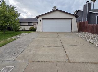 8234 Lockborne Dr, Sacramento, CA 95823