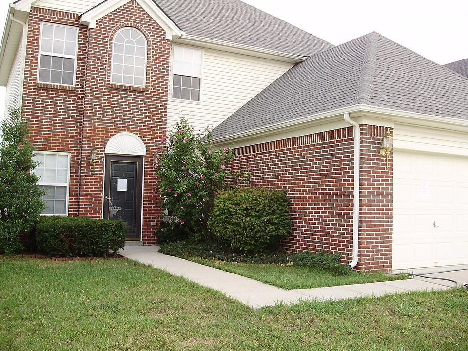1st image of 572 Wellington Gardens Dr