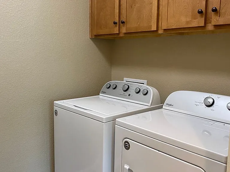 1053 Catalina Dr — Photo 19