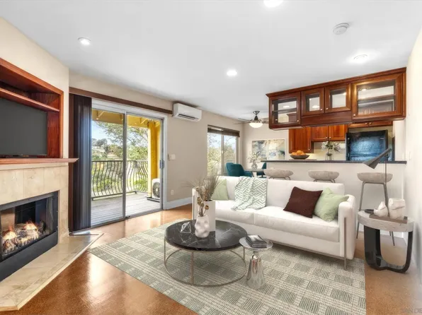 8440 Via Mallorca Unit 220, La Jolla, CA 92037