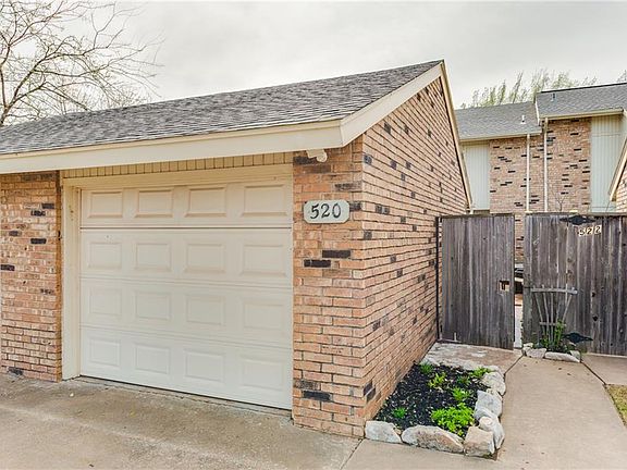 2nd image of 520 Greenlea Chase W