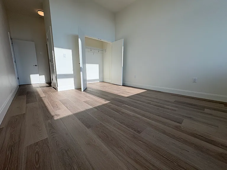 1077 Commonwealth Ave #500 — Photo 8