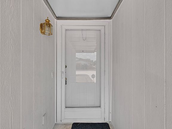 4th image of 3045 Lisetta St