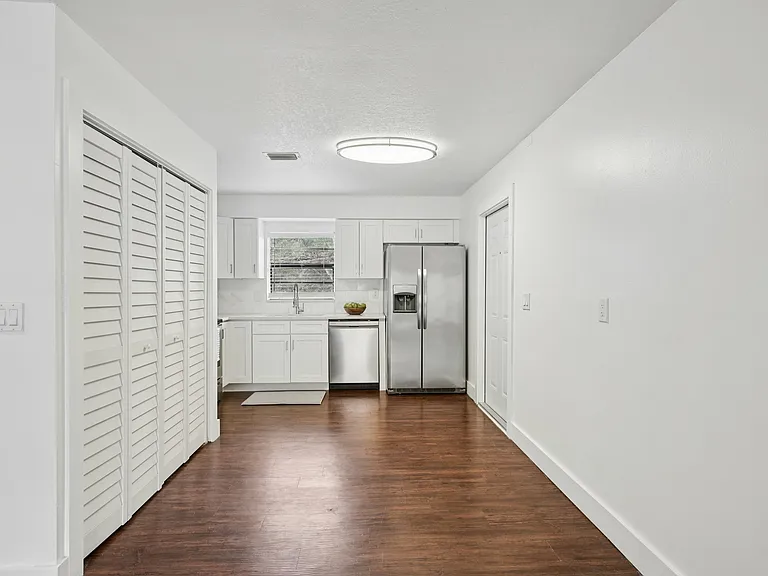 Gandy Parkside Apartments — Photo 37