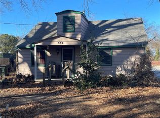 573 Old Point Ave, Hampton, VA 23663