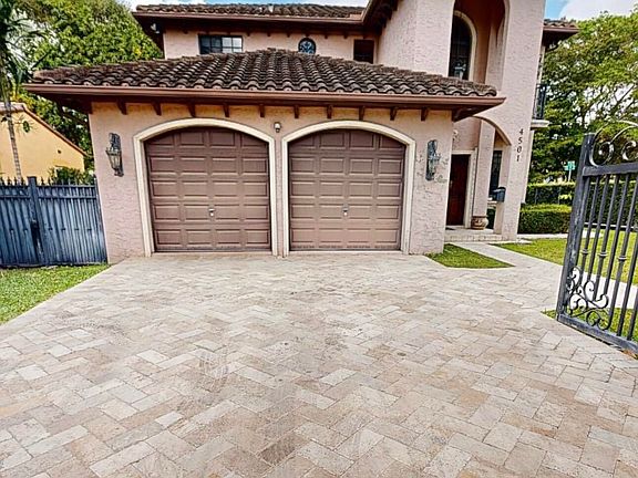 2nd image of 4501 SW 10th Street