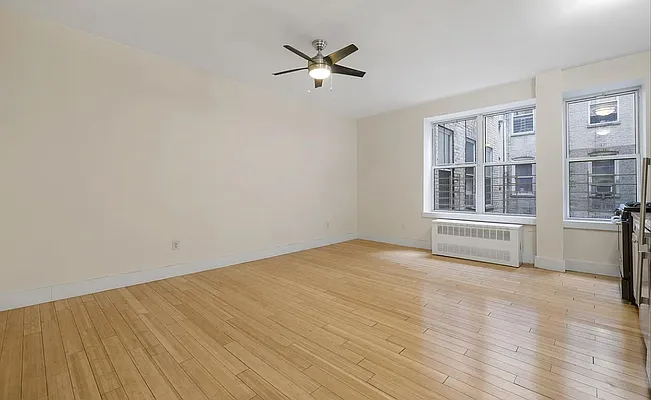 Rented by MNS | media 2