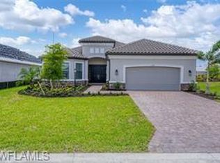11907 Raggio Dr, Fort Myers, FL 33913