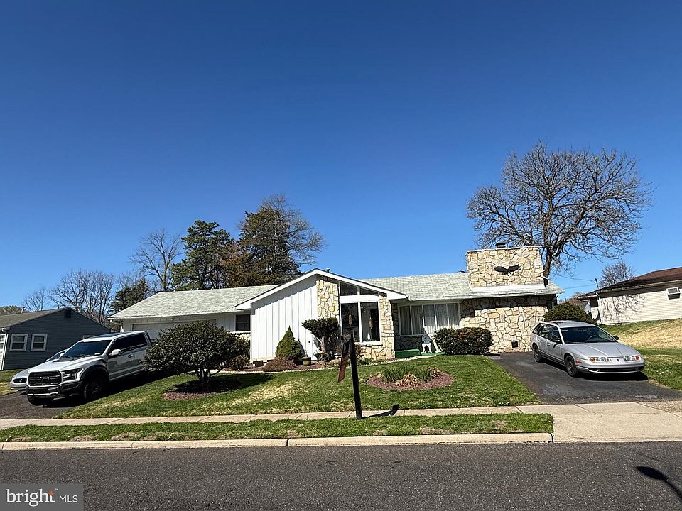 1st image of 521 Parkway Dr