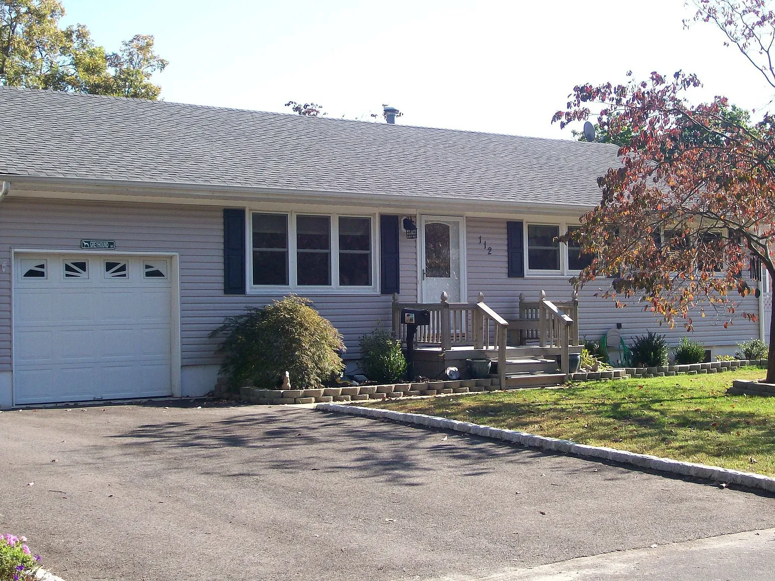 112 Suburban Rd photo 1