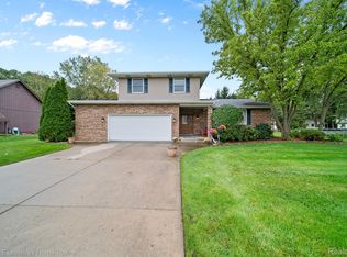 3471 Birch Grove Trl, Fort Gratiot, MI 48059