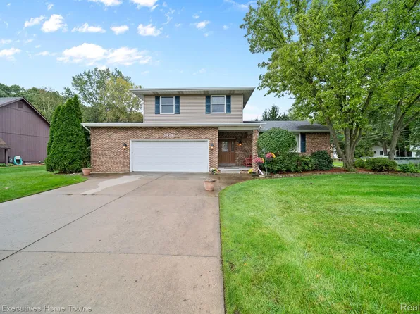 3471 Birch Grove Trl, Fort Gratiot, MI 48059