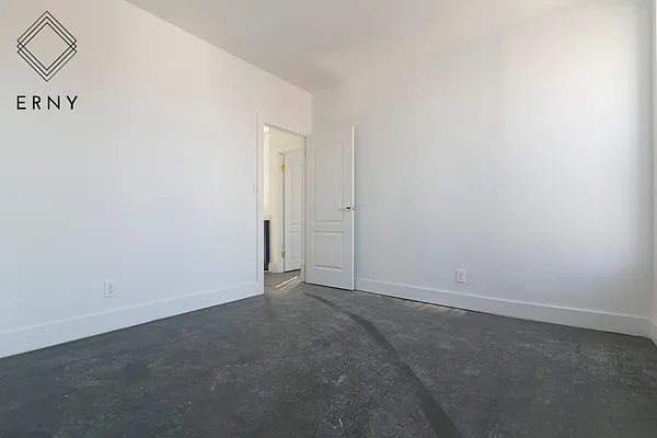 Rented by ERNY LLC | media 12