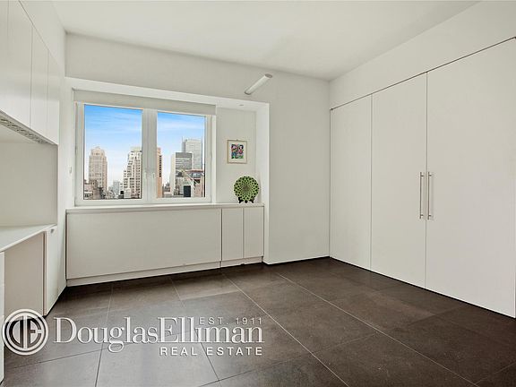 5th image of 425 5th Ave APT 30E