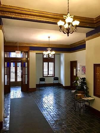 1st image of 5625 N Winthrop Ave #603