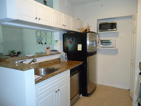 3rd image of 1305 Tuscany Way