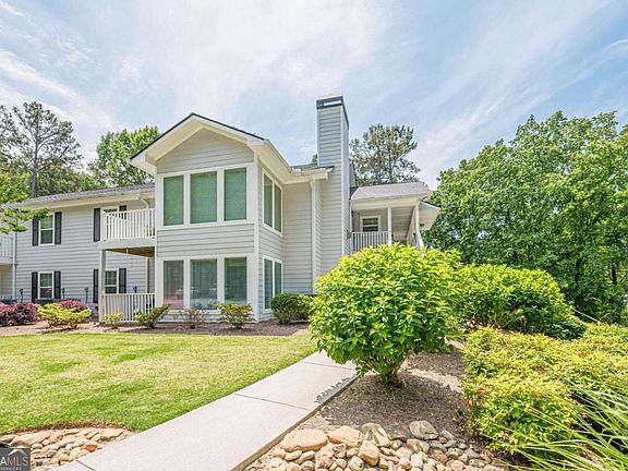 2nd image of 1606 Alexandria Ct SE