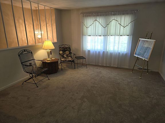 5th image of 3123 Green Ridge Rd