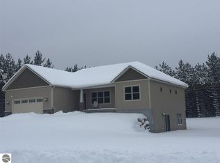 10391 Fencepost Ln UNIT 33, Traverse City, MI 49685