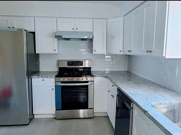 5th image of 41-30 249th St
