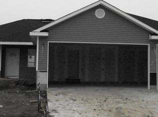 1209 Birchwood Dr, Hickman, NE 68372