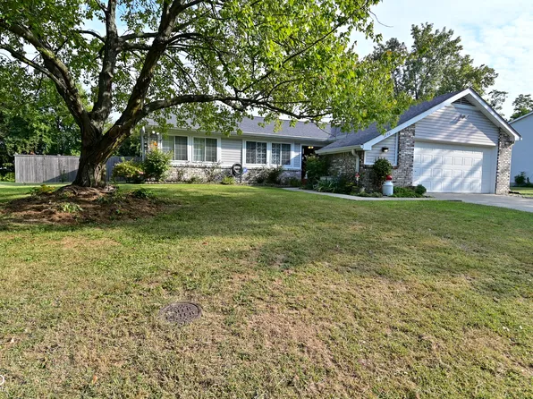 5846 Lakeland Dr, Indianapolis, IN 46220